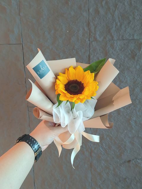 Single Sunflower - FLorist near Taman Desa - Yoake Florist