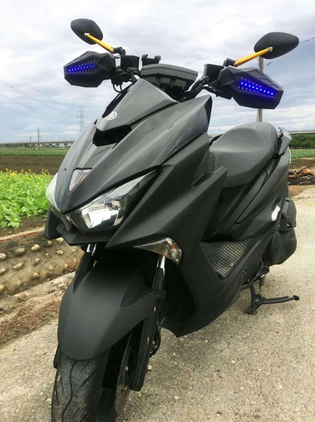 Lfm 靈獸led 護弓方向燈日行燈平衡端子drg Bwsr Smax Force Msx Bws Krv Lfm機車精品旗艦店 Lfm 靈獸led 護弓方向燈日行燈平衡端子drg Bwsr Smax Force Msx Bws Krv Lfm機車精品旗艦店