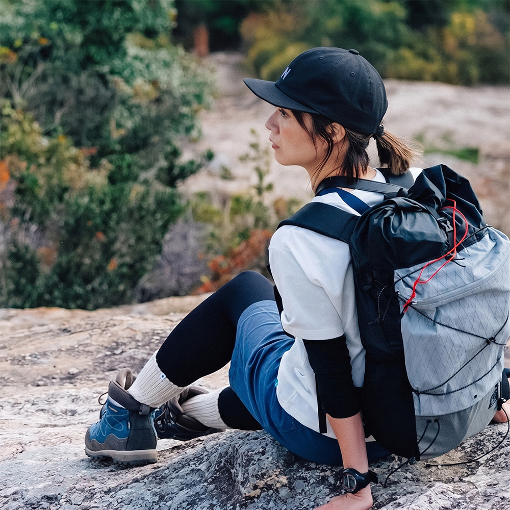 Gemini_Generated_Image_rnq38nrnq38nrnq3_改帽簷