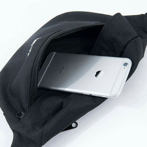 eng_pl_Carhartt-WIP-Payton-Hip-Bag-I025742-BLACK-WHITE-18875_5.jpeg