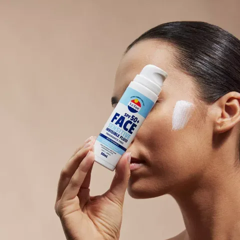 5210_SensitiveFaceInvisibleFluidSPF50_2400x