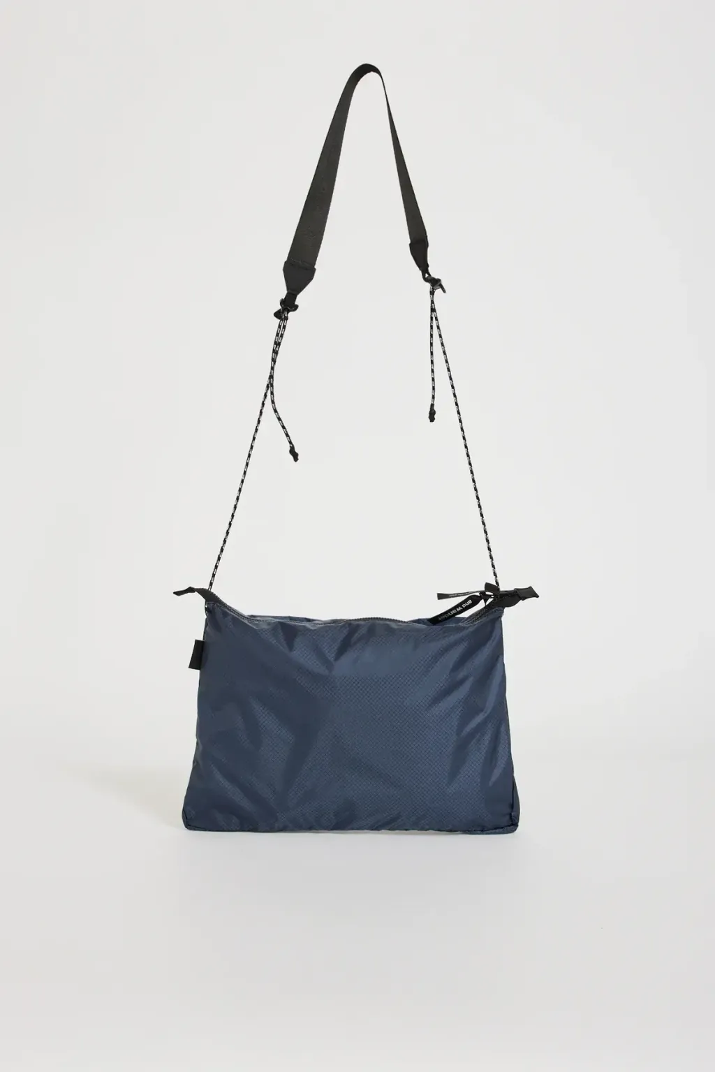 AND_WANDER_SIL_SACCOCHE_BLUE3