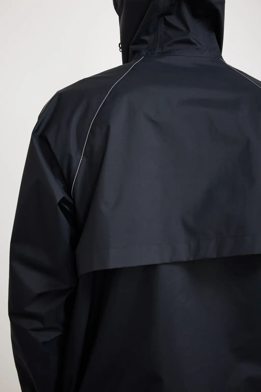 AND_WANDER_LOOSE_FITTING_RAIN_JACKET_NAVY_LARGE12