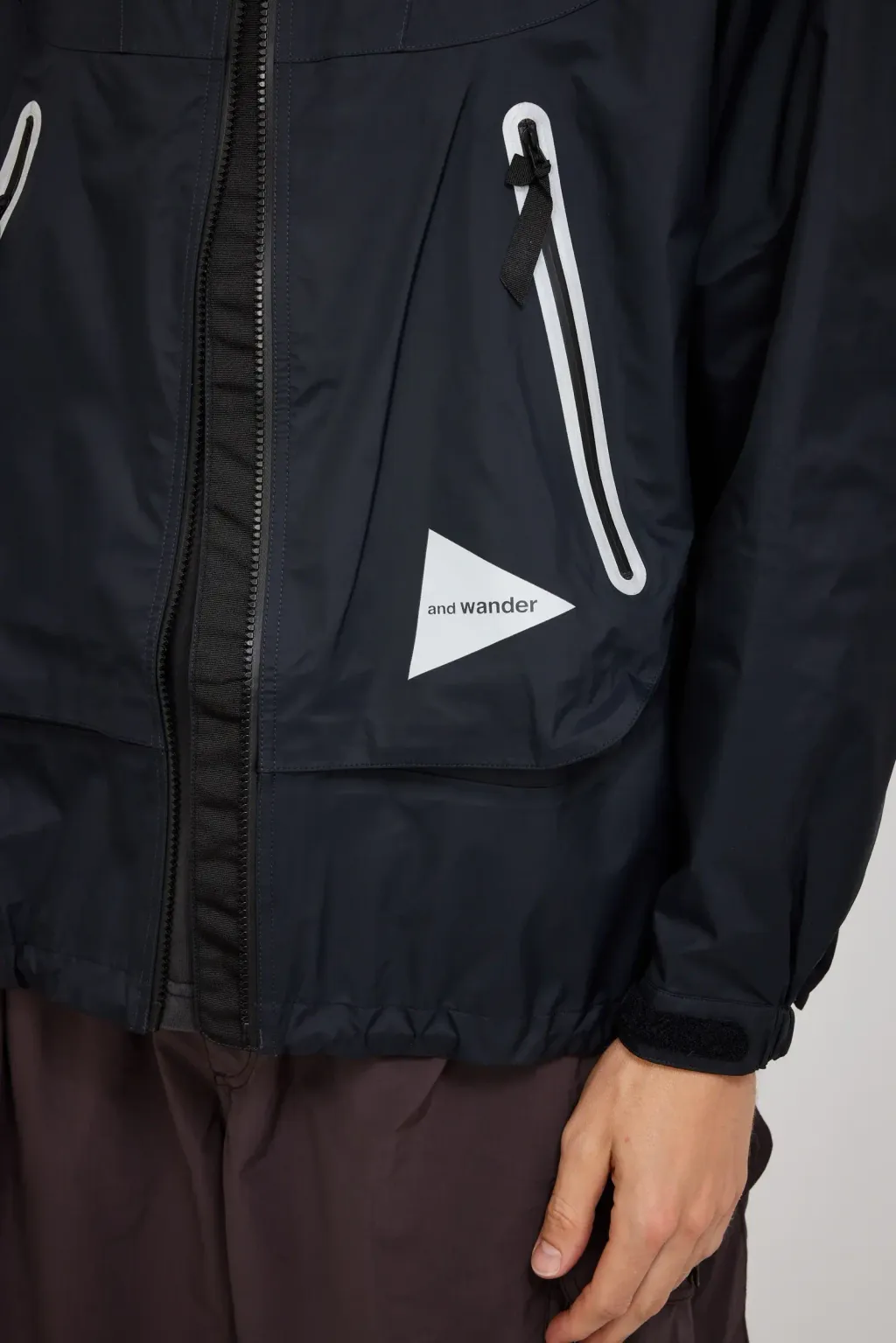 AND_WANDER_LOOSE_FITTING_RAIN_JACKET_NAVY_LARGE9