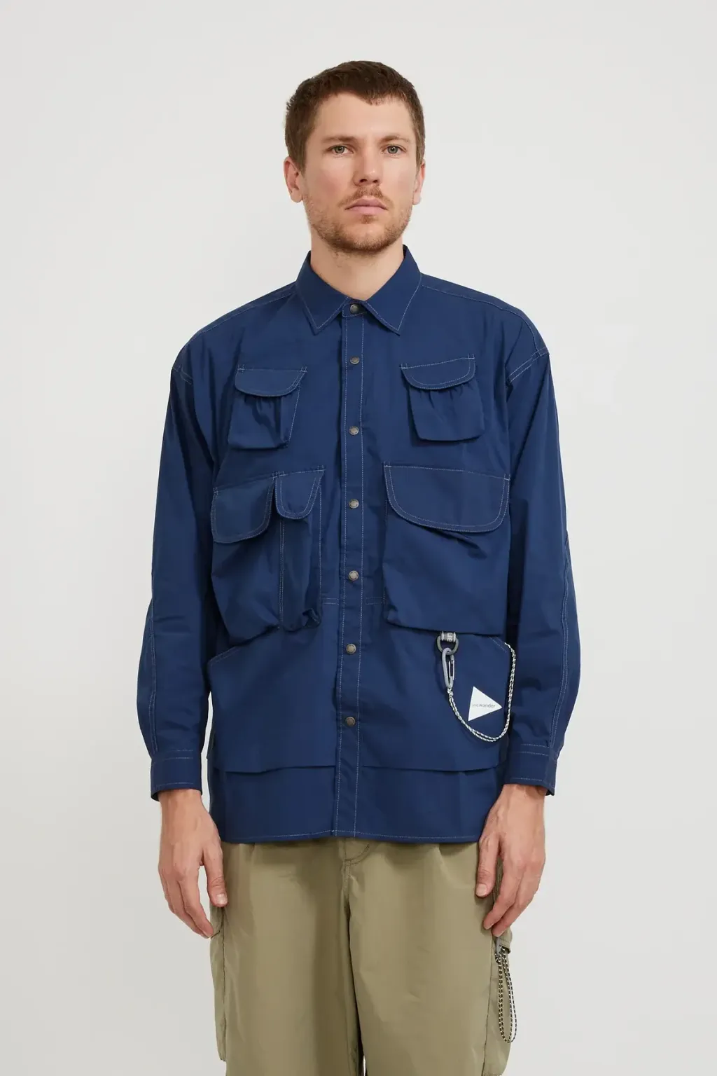 AND_WANDER_MULTI_POCKET_SHIRT_LARGEc1