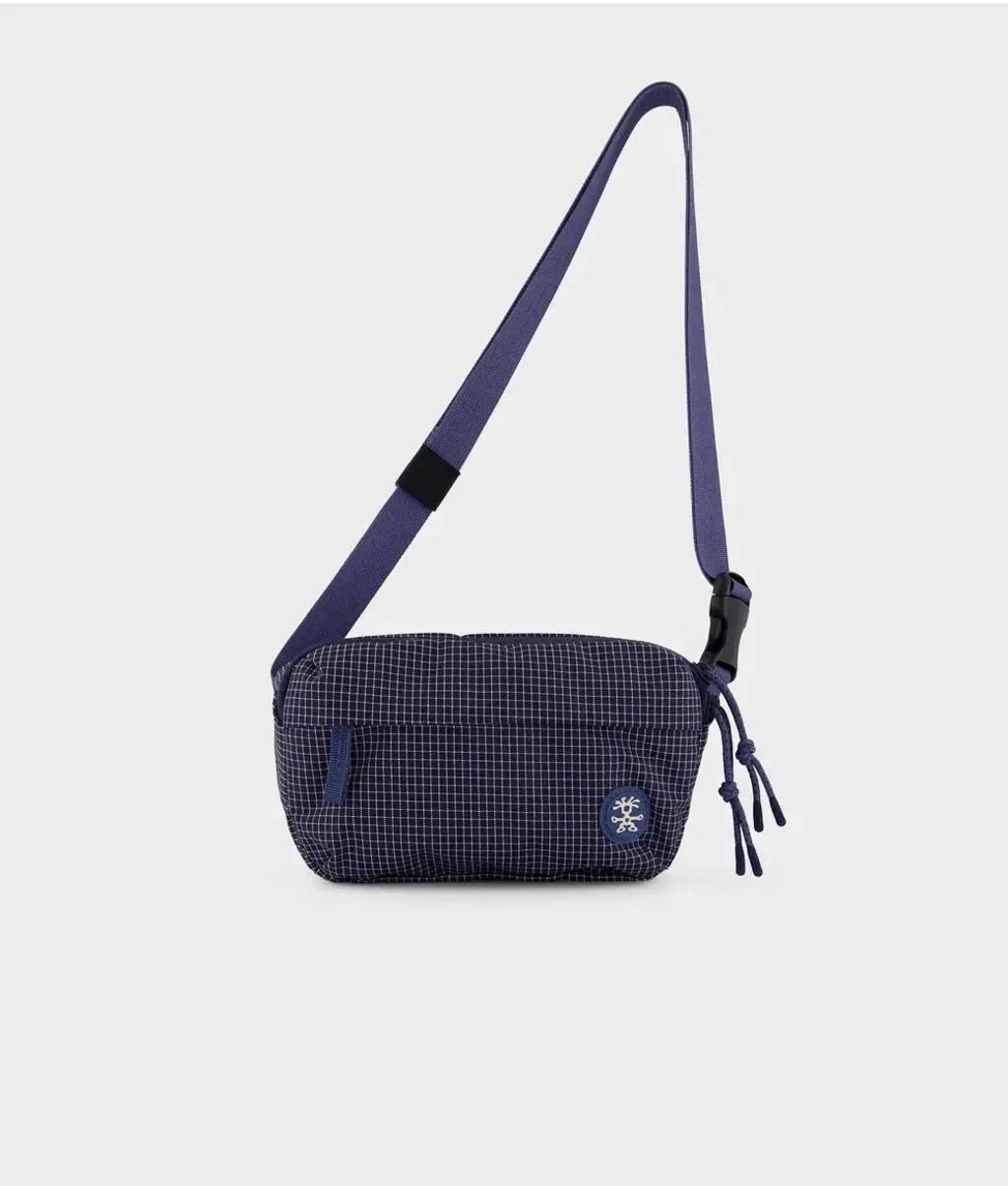 crumpler-gosling-nightsky-2