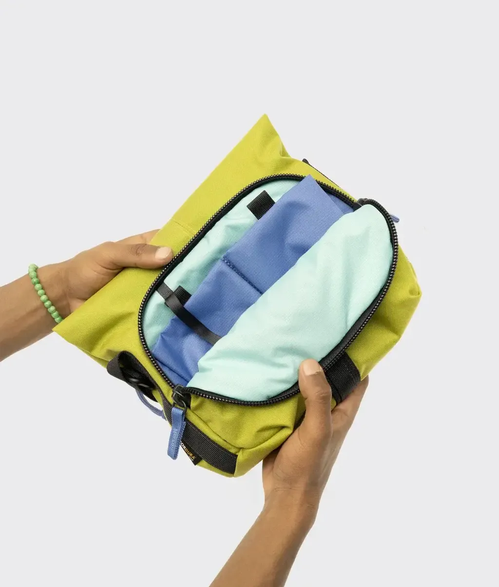 crumpler-hour-by-hour-moss-6