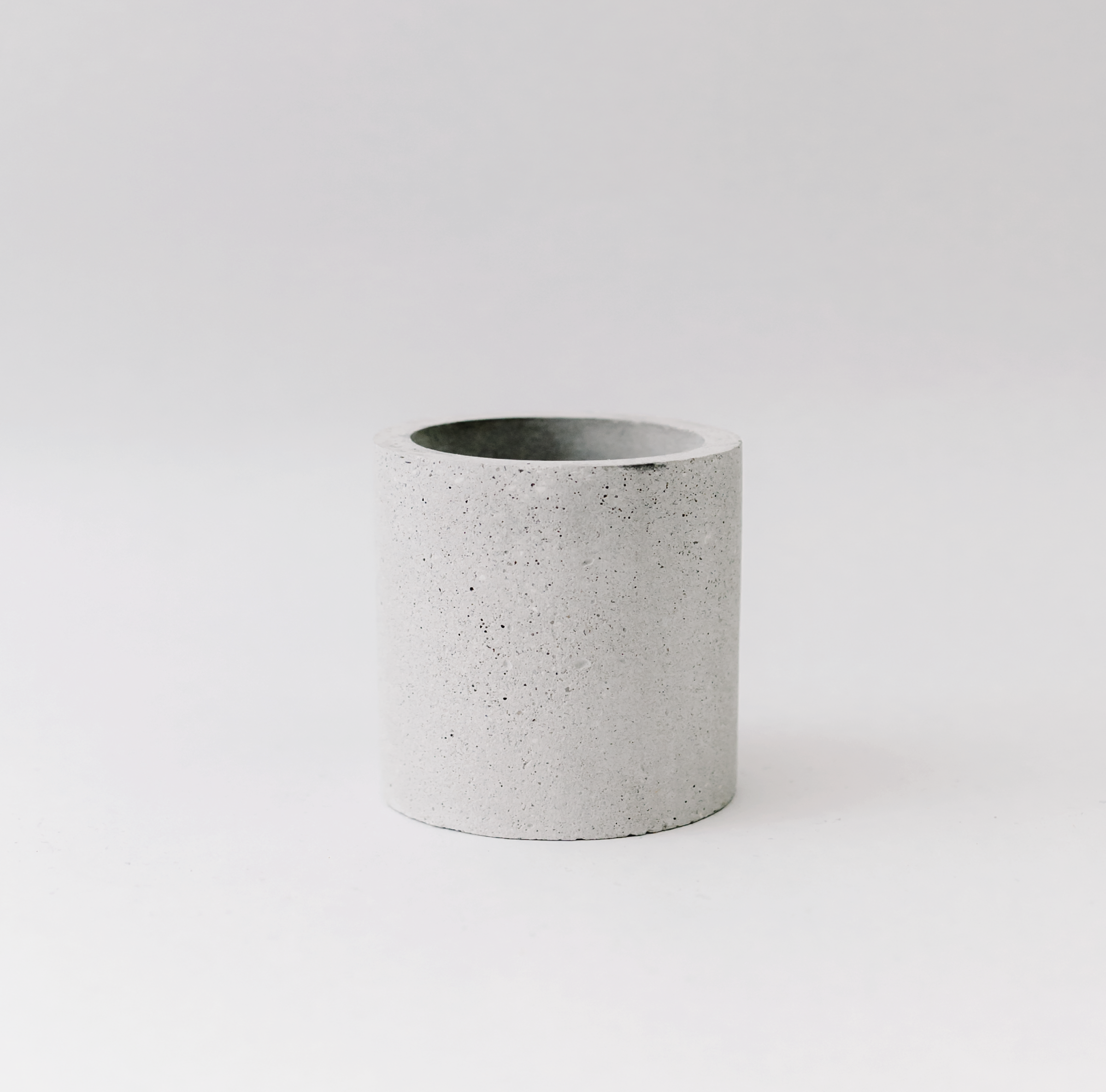 light grey vessel.png