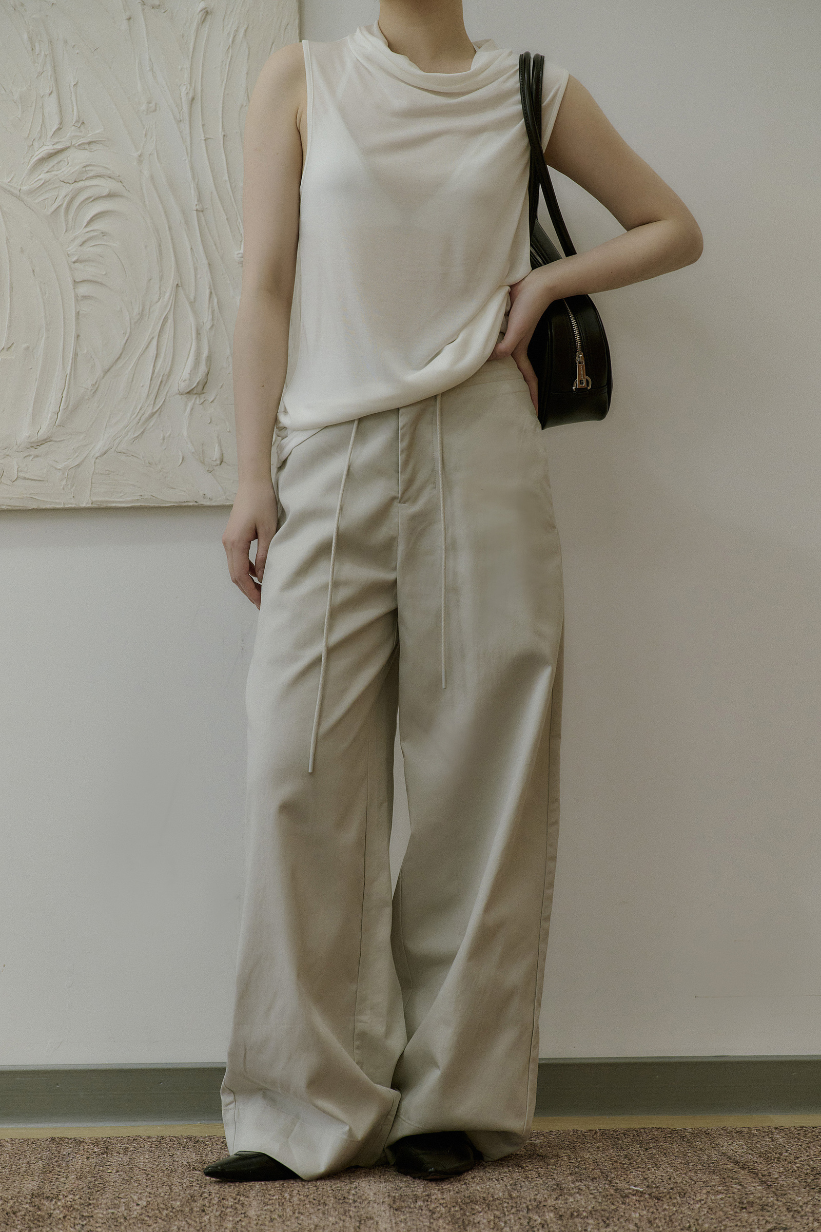 250308re white42963