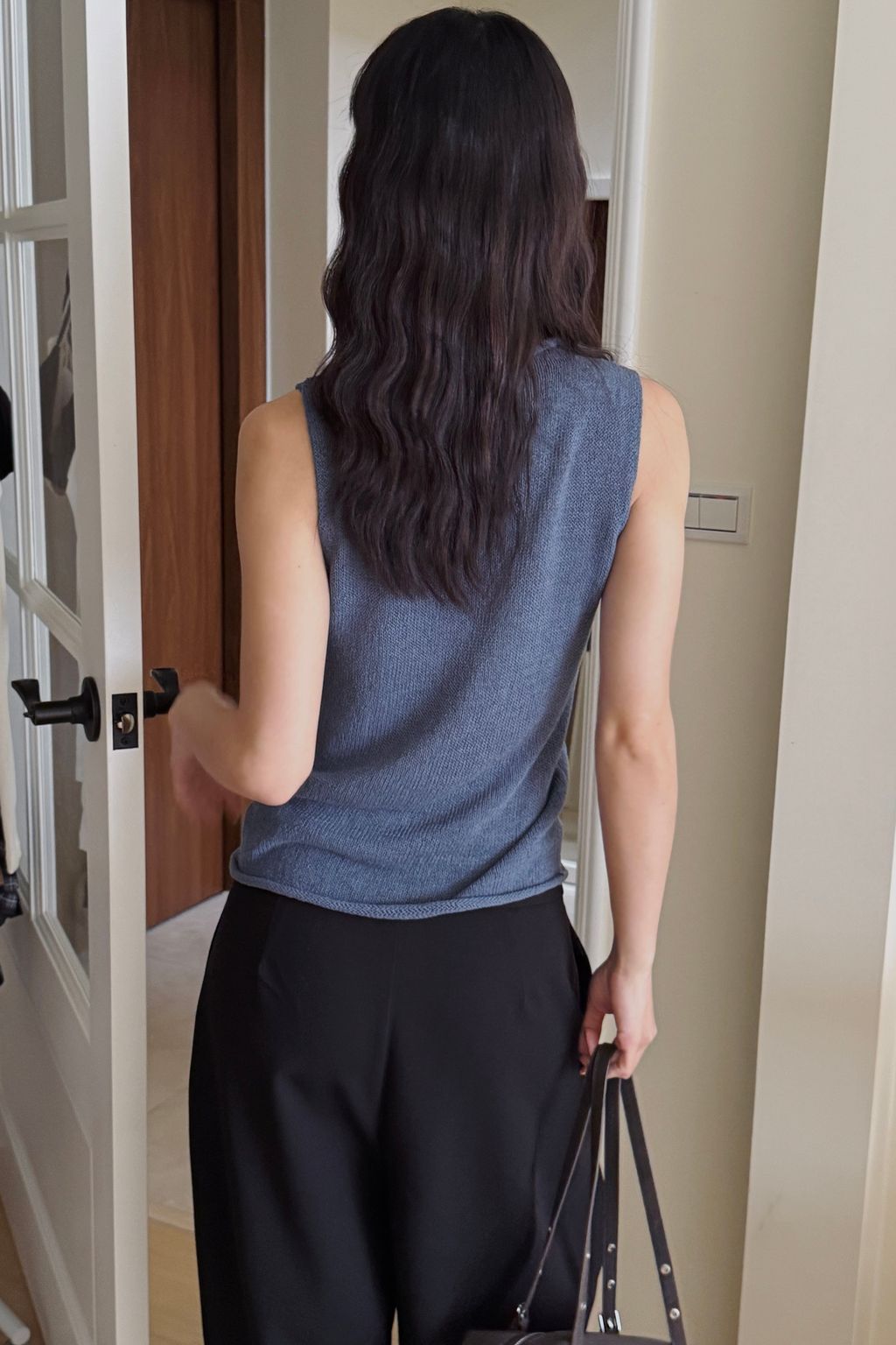 565C57B7-37EE-4DE4-B3FD-3381692845C0