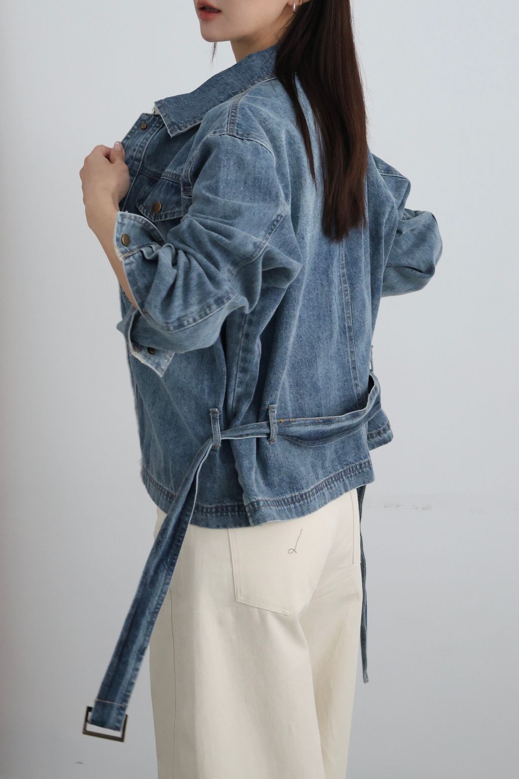 5E99DADE-6C79-4FCB-A34C-DC009AD8BD51