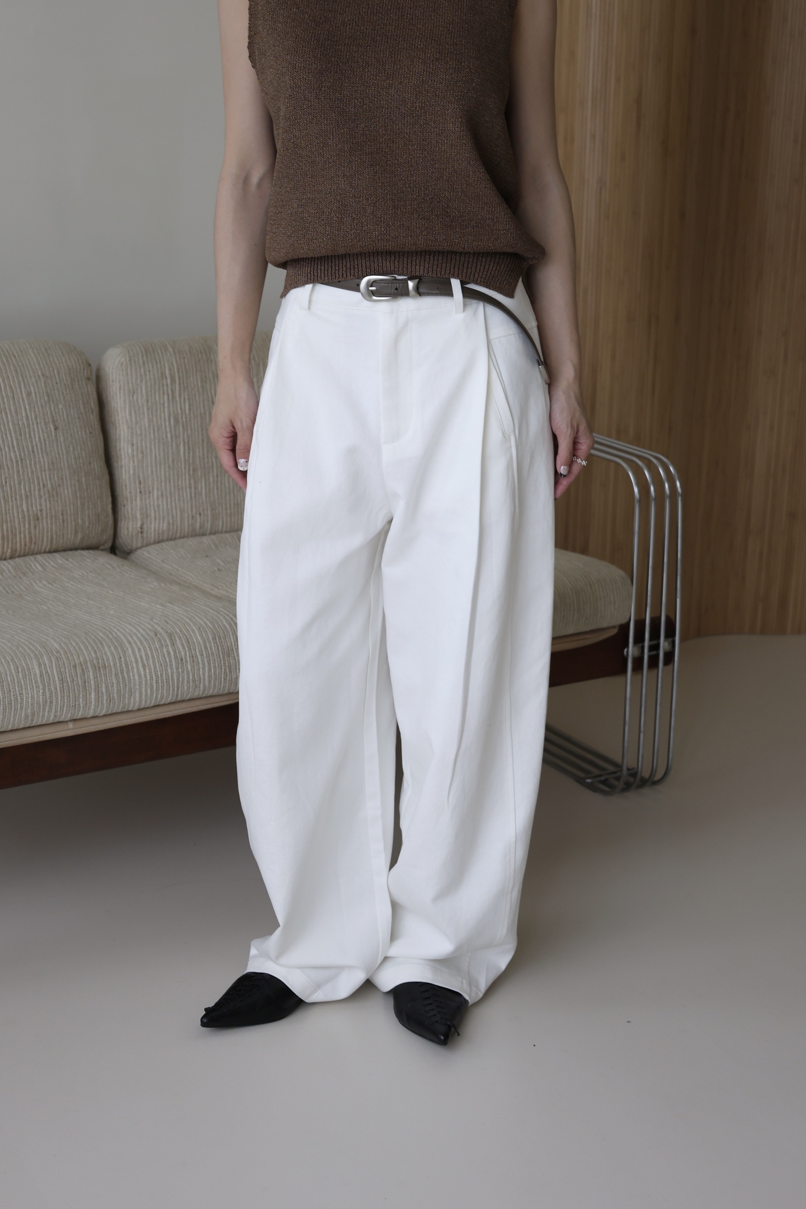 38C9B033-8C3E-4A1D-B28E-566099052C41