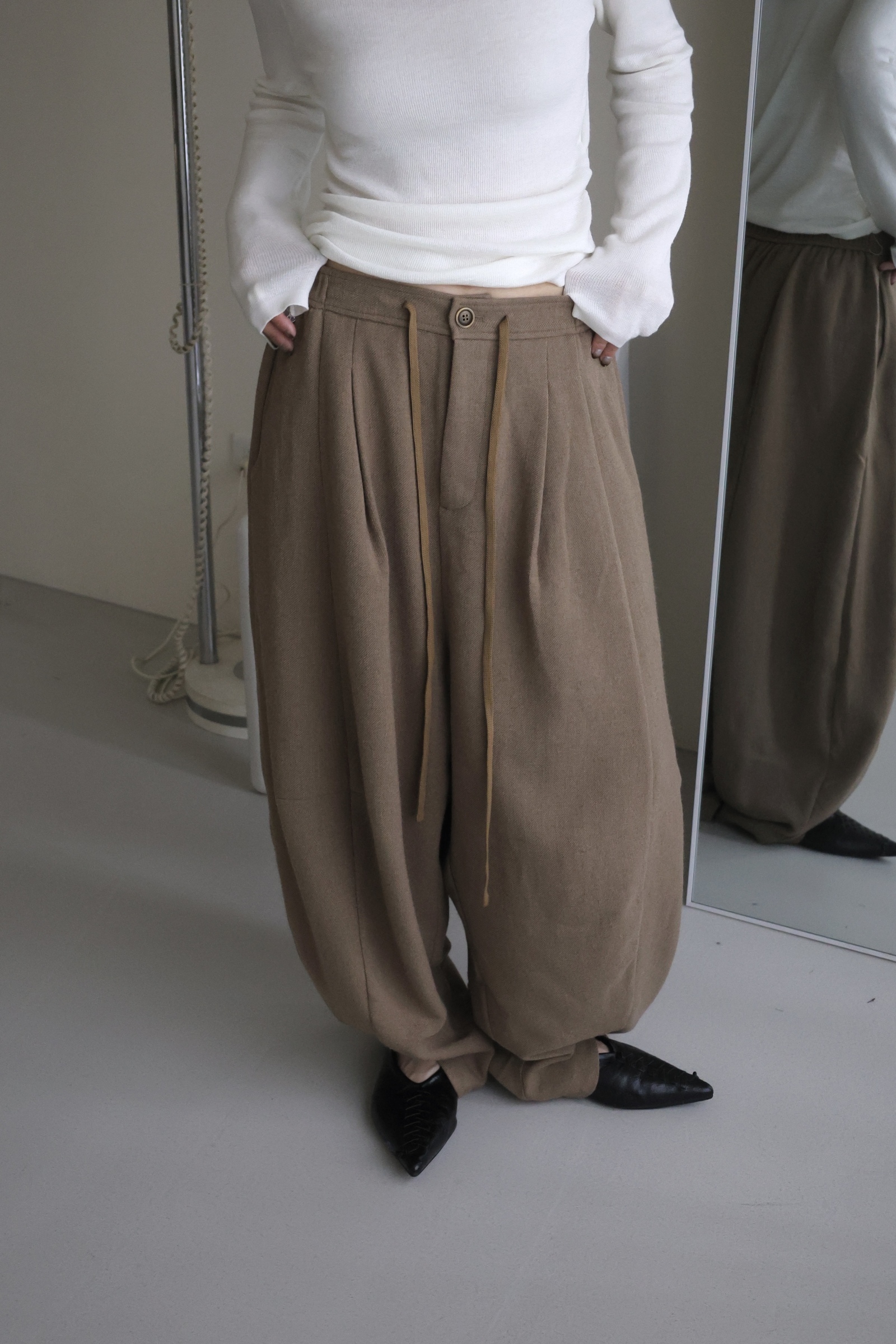 0C438A42-0573-4FB2-BA3F-7CA99563A93E