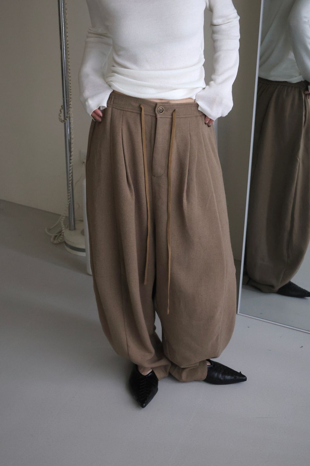 0C438A42-0573-4FB2-BA3F-7CA99563A93E