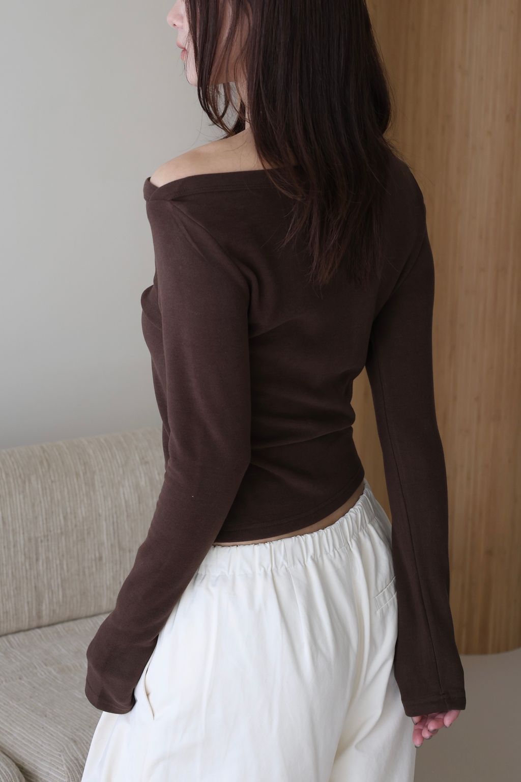 A9E0B16E-4B40-4F7B-A4DF-532FD202BFDC