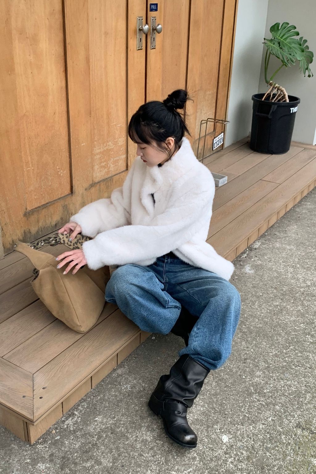 3728F89D-04DD-4D56-AE29-808D6E3B9886