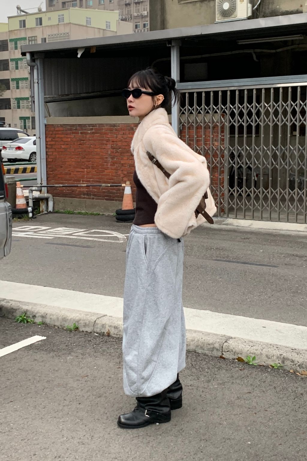 12556E41-A9F8-42ED-9381-0B945FFA2CA5