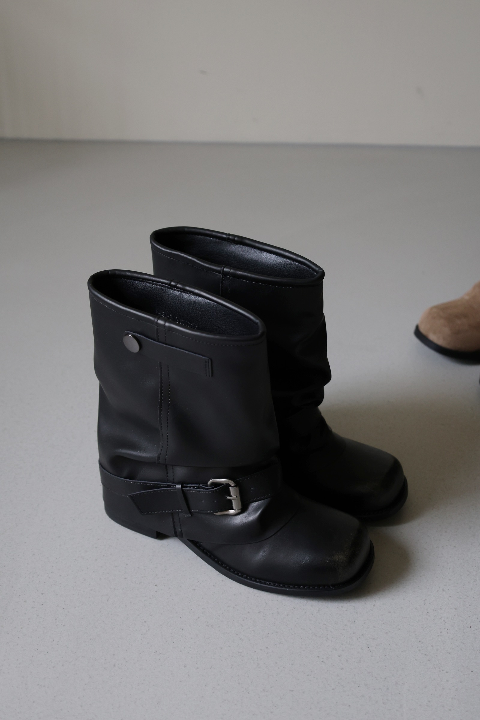 DE238FFF-5A3F-40D4-95B3-35708051F8E0