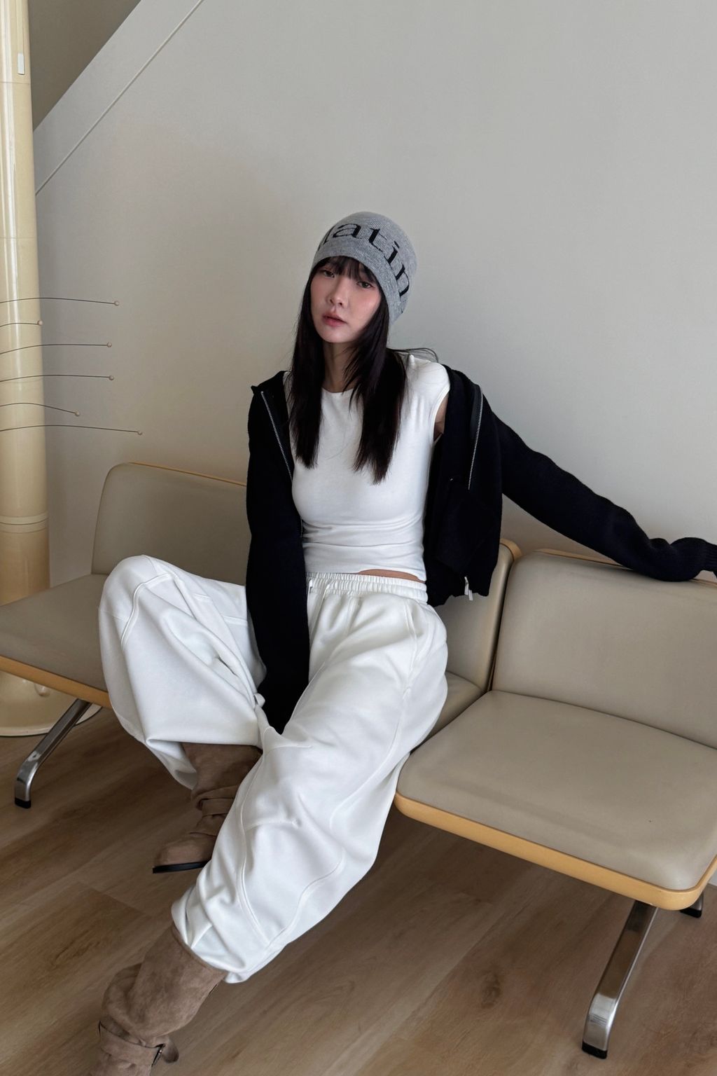 D4271B4D-3BB7-416F-B521-7D059E88E47F