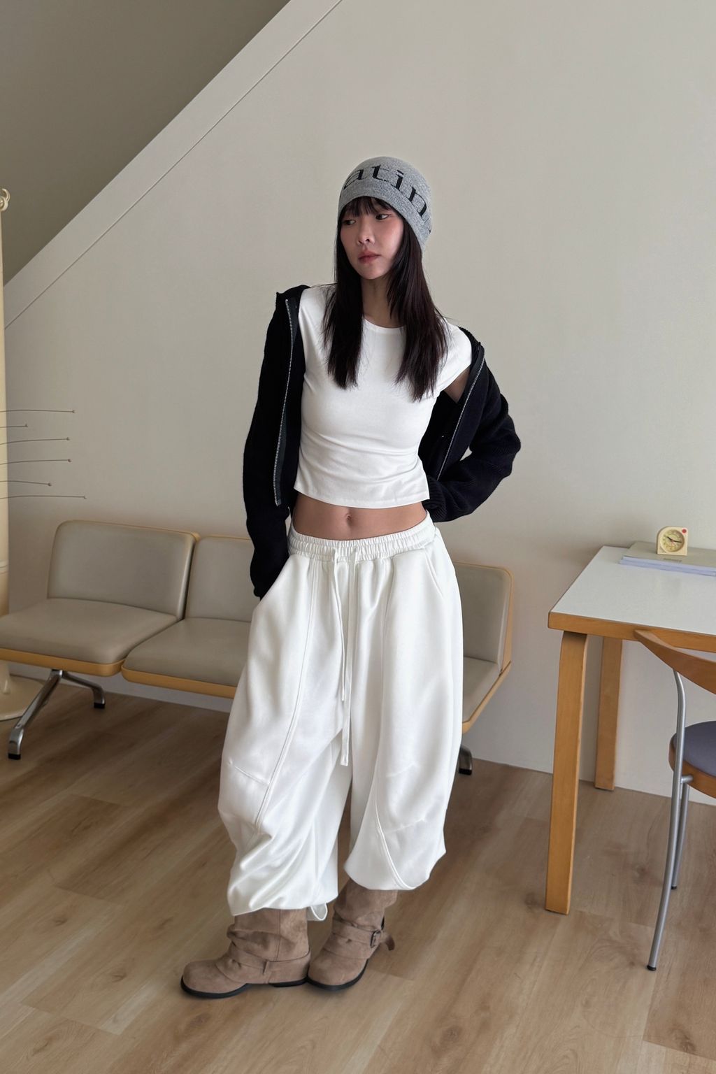 8DAEAEFA-E284-4875-ADA6-8BF3EC2513E9