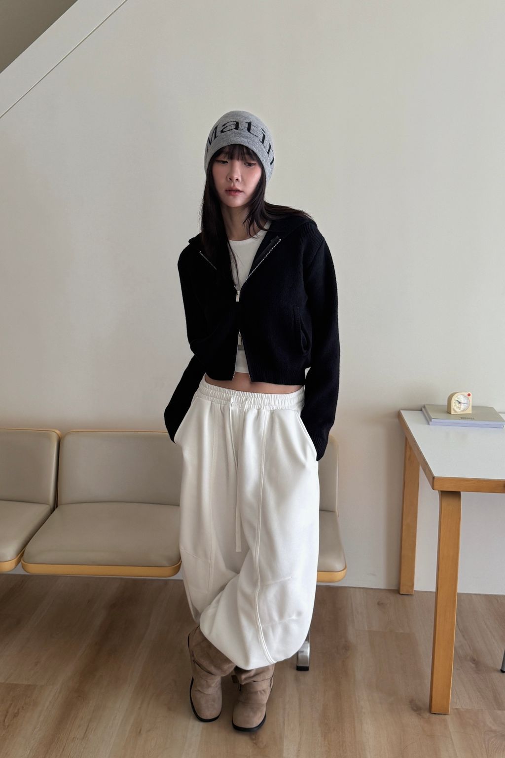 7B8080E1-24B9-463B-B3FD-1678D374E05A