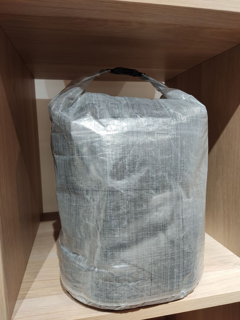 DYNEEMA® Cuben Fiber *Dry sack 8.1 / 10L 抗水壓10,000mm防水乾燥袋 果芮戶外工作室