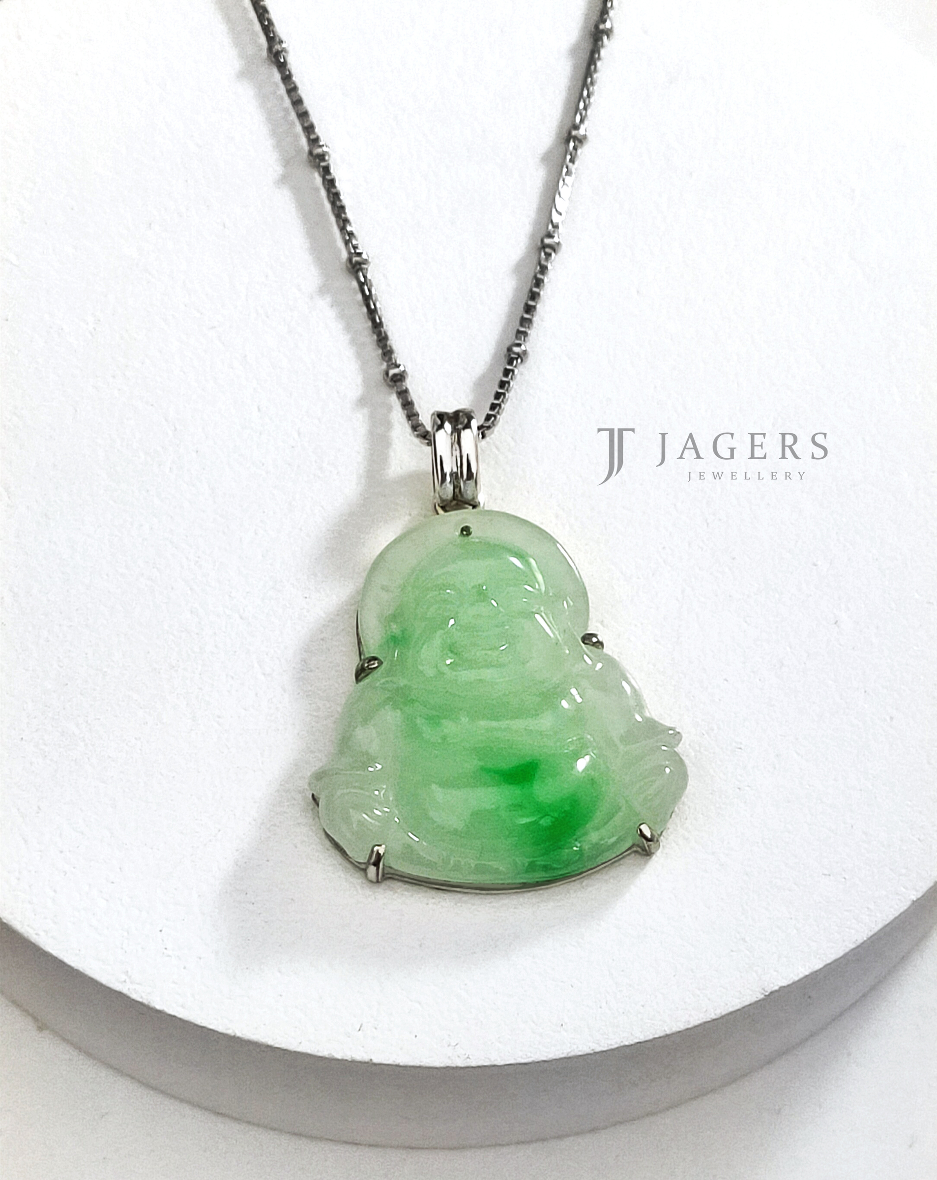 Dropship New Retro Jade-like Guanyin Buddha Pendant Emerald Dragon Sweater  Chain Necklace to Sell Online at a Lower Price | Doba