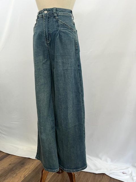 2b2d3c35-5bd1-48fd-a93b-f20ff9af00f4