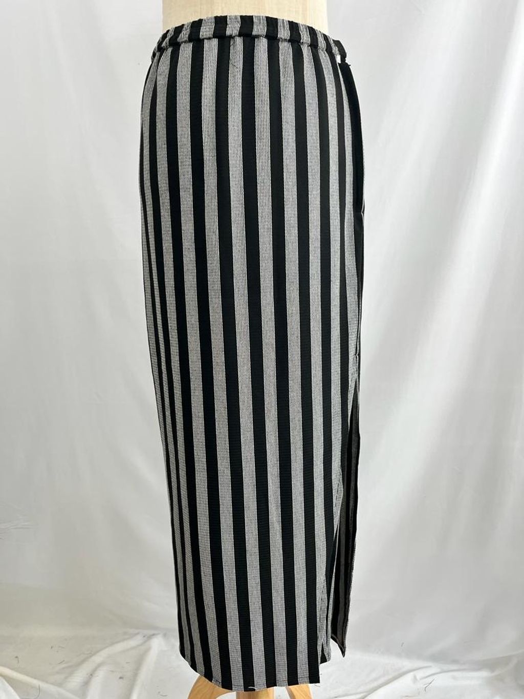 2cd6836d-317c-4e7f-bde8-1e083d56058b