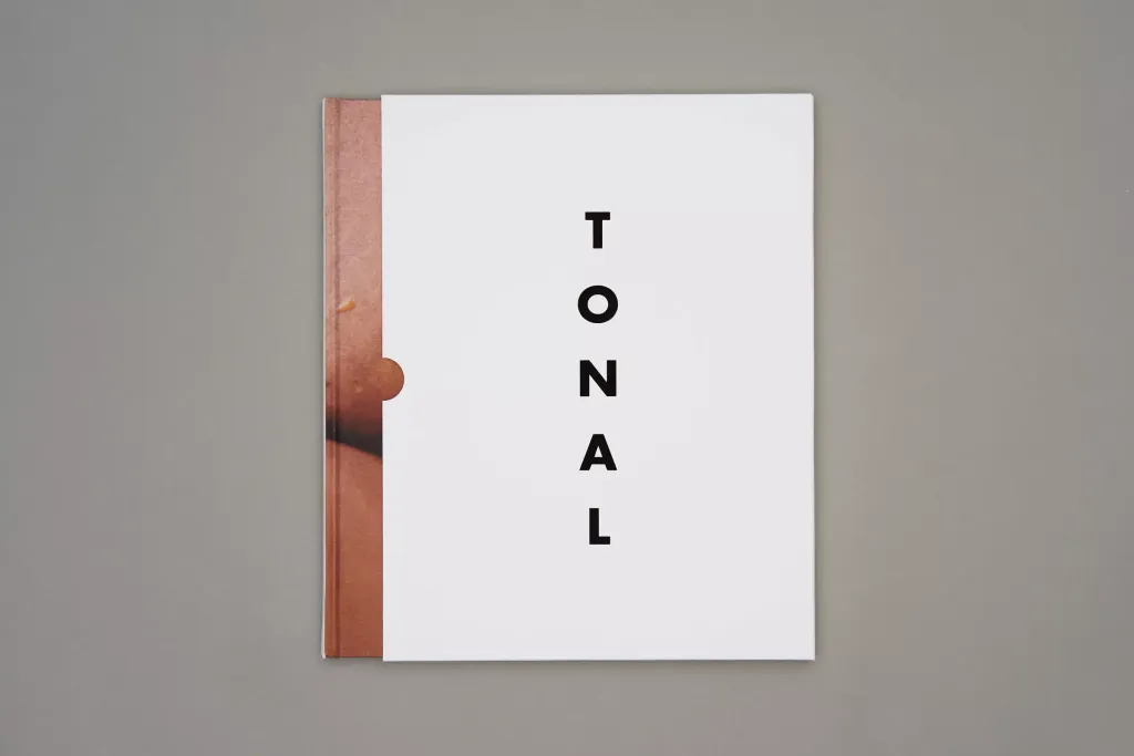 LM-Olivia-Malone-Tonal-02