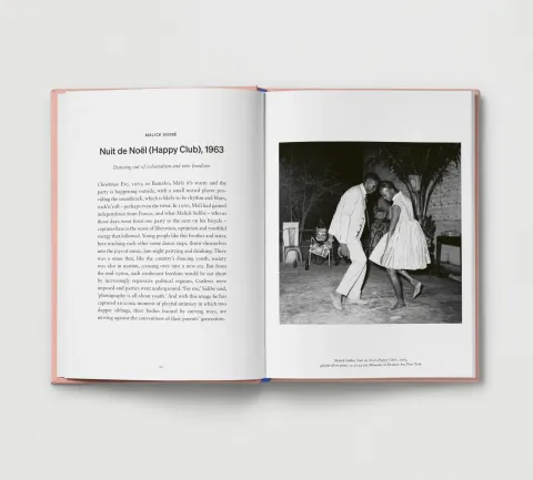 Photography-Book_Spreads-Nuit_de_Noel