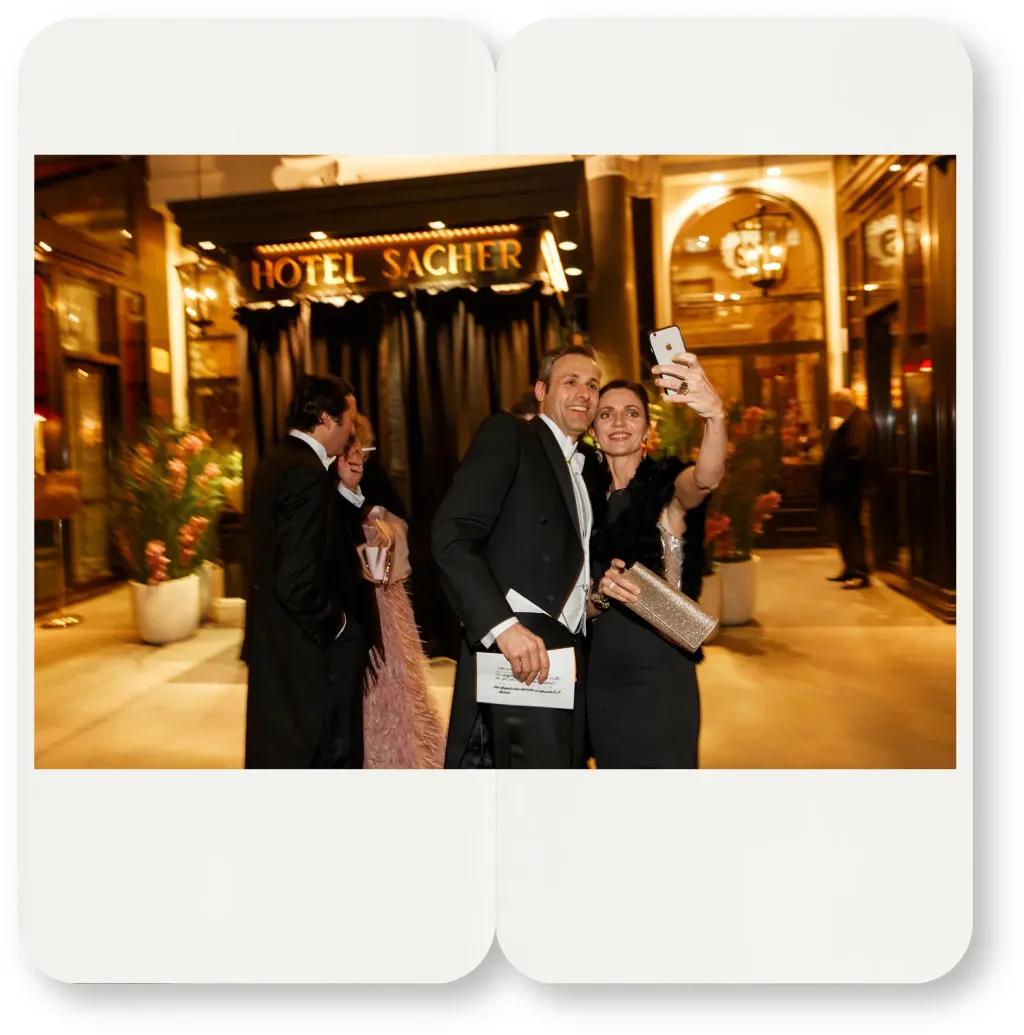 DeathbySelfie_3_web_2100x