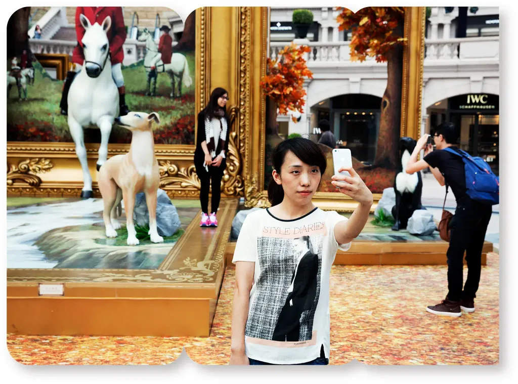 DeathbySelfie_4_web_2100x