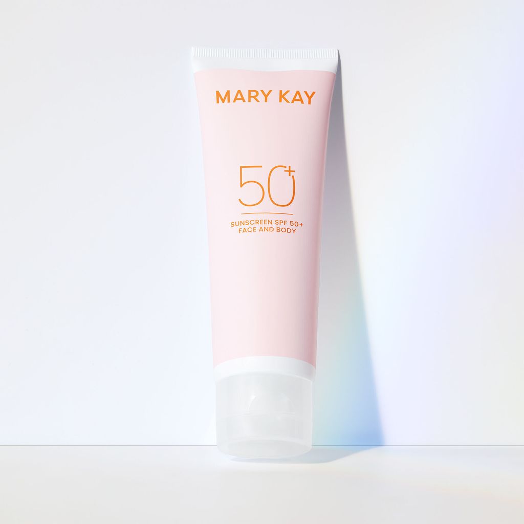 J2011759-UNL-EU-MX-195-Chemical-SPF50-Hero-HiRes