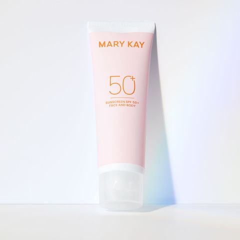 J2011759-UNL-EU-MX-195-Chemical-SPF50-Hero-HiRes