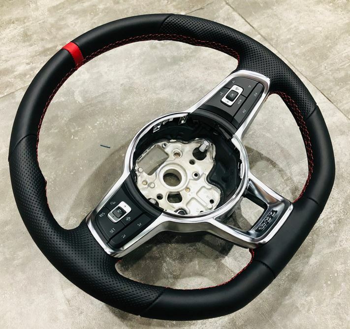 VW GTI Wheel.JPG