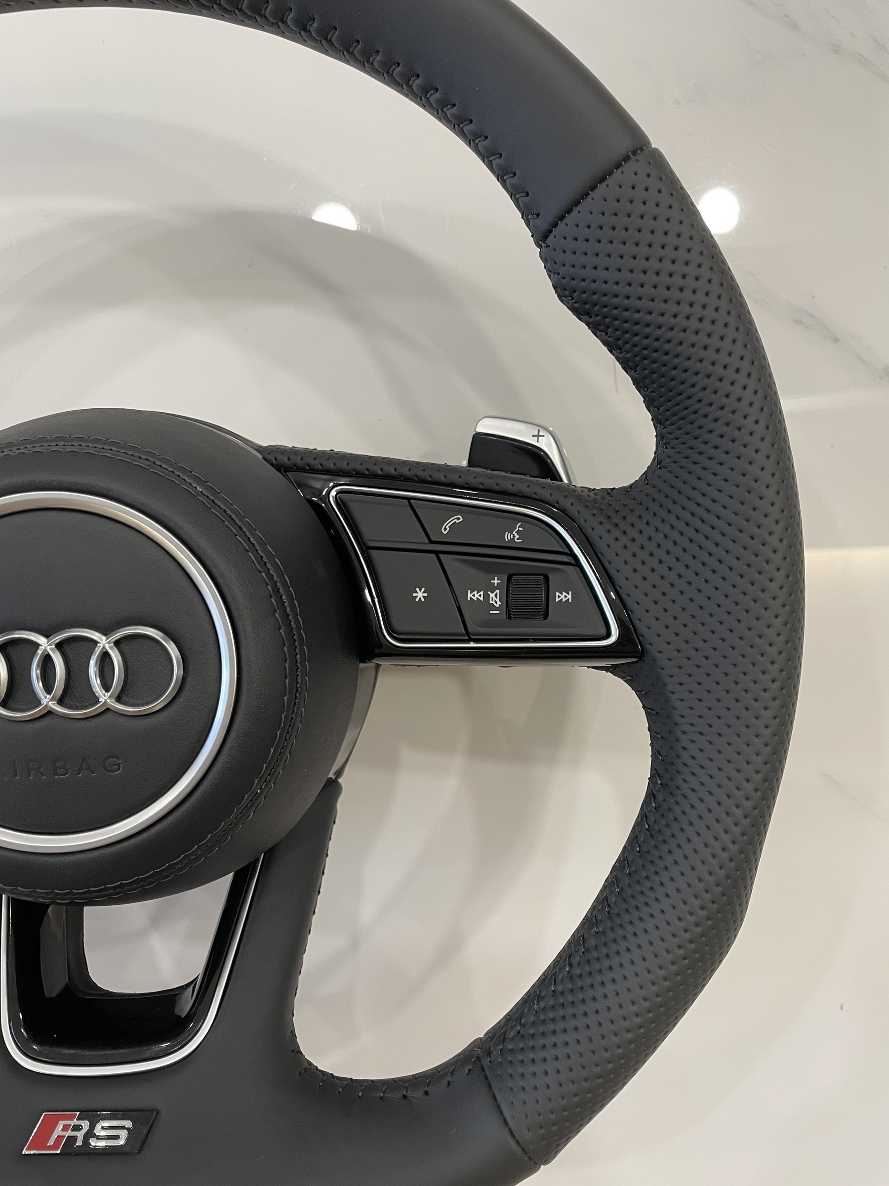 Audi RS Style Steering wheel with Decoder for A4/A5 B8 – Modhub Steering  Wheels