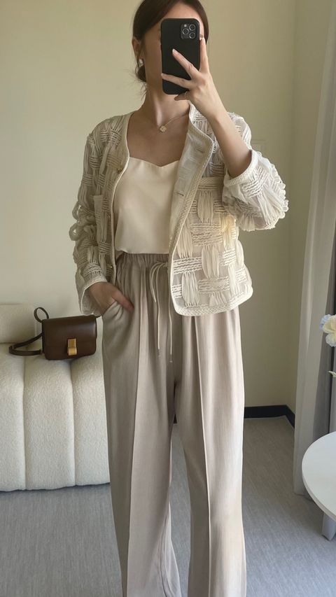 0EE6F53F-7384-45C8-85F7-575867D99155