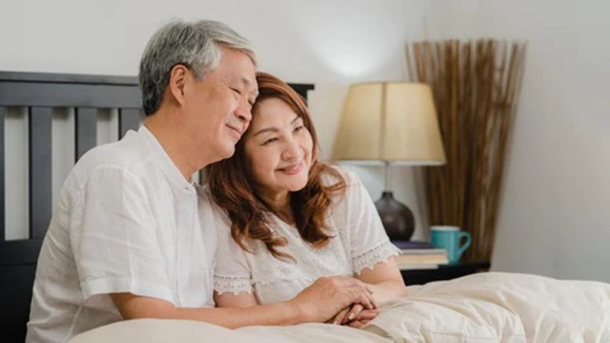 What to Consider When Buying Mattress for Seniors