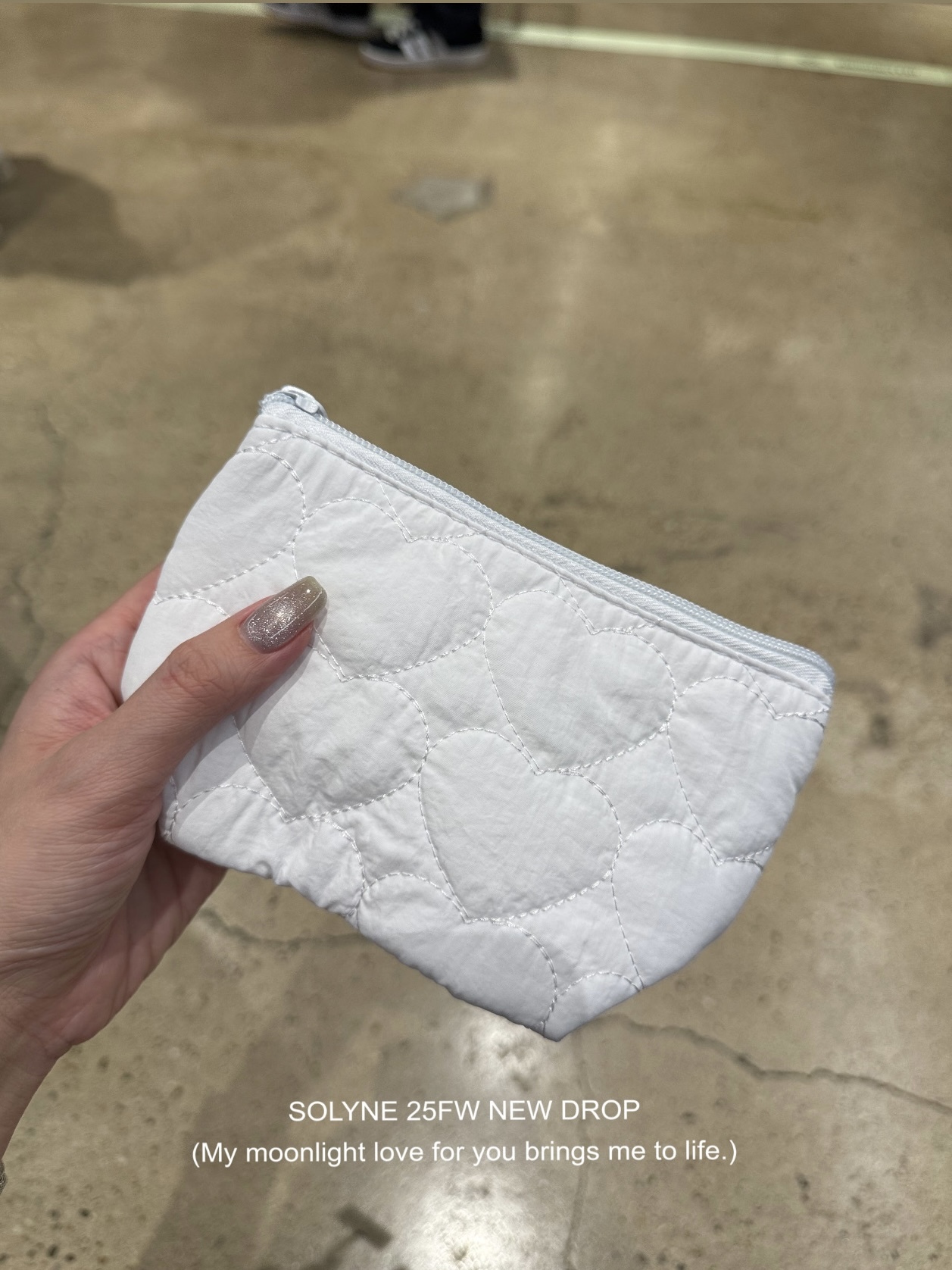 ABFB36EB-96F9-4E59-B1FE-9988621065E1