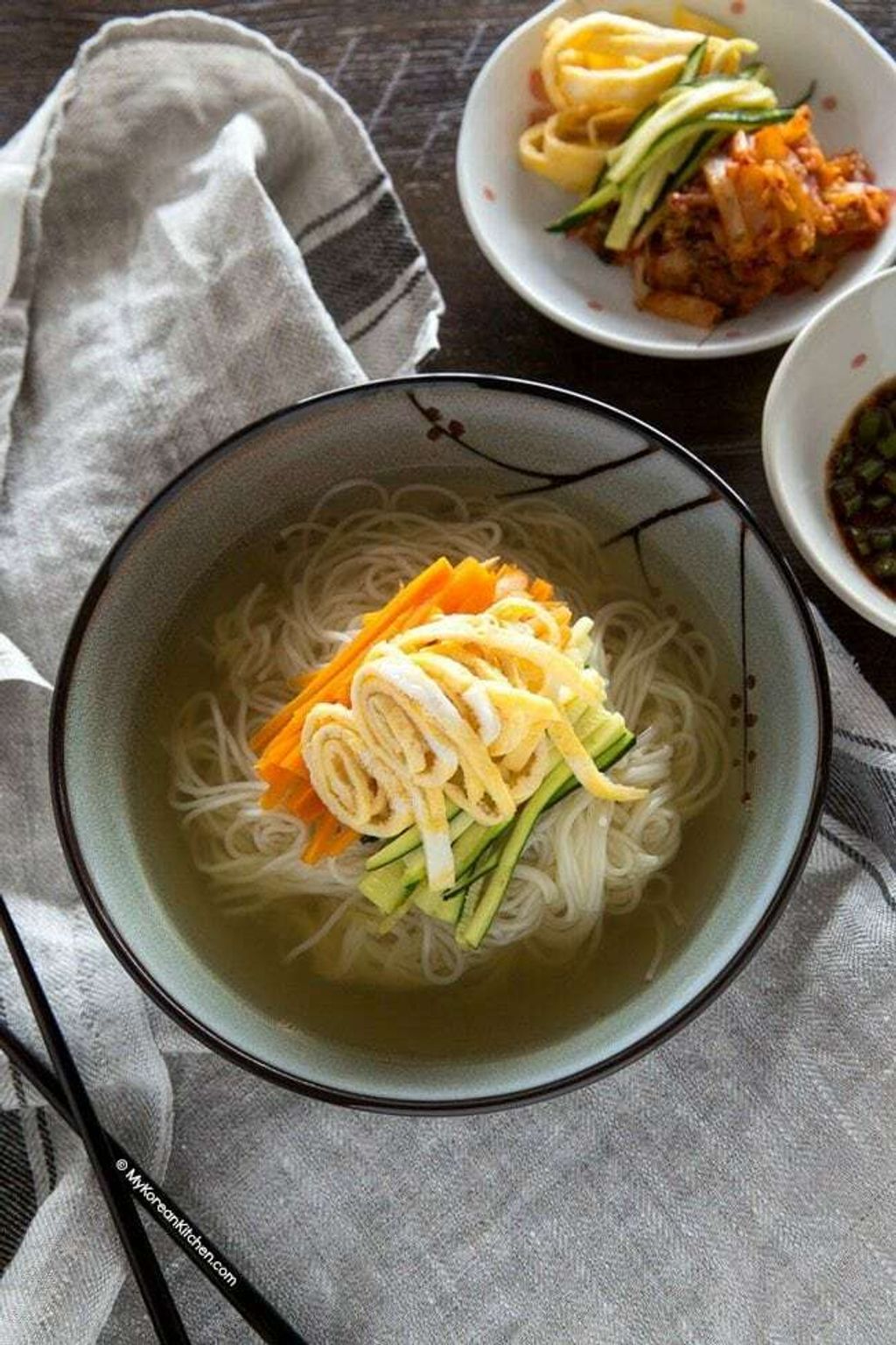 1.-Korean-Noodle-Soup-Janchi-Guksu.jpg