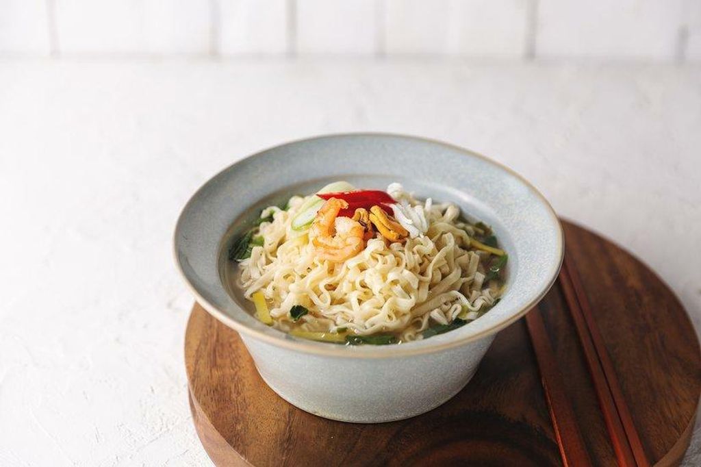 Made in Korea Nongshim Fresh Anchovy Kalguksu Korean Knife Cut Noodle