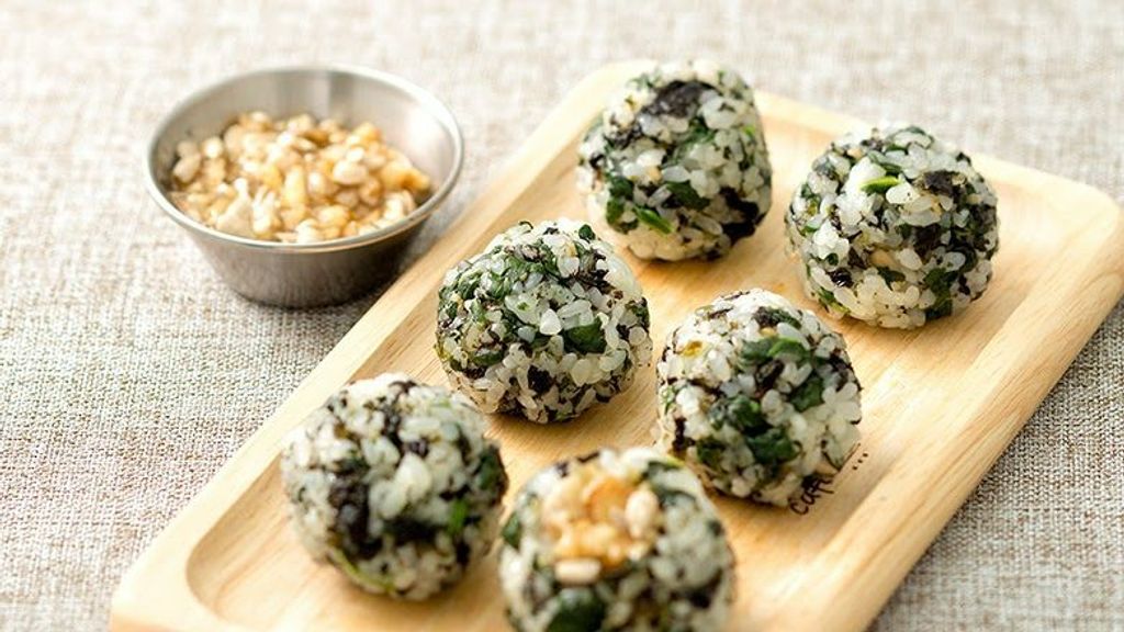 cropped-Seaweed-Rice-Ball-Jumokbap.jpg