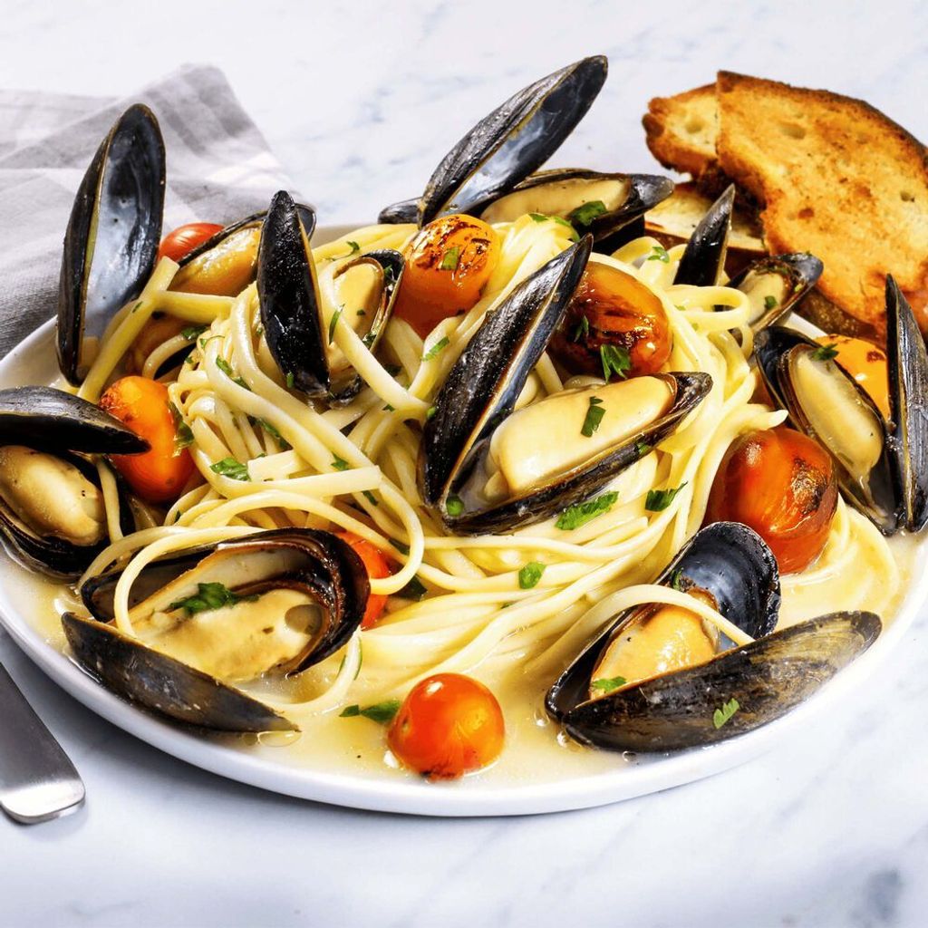 71420_garlic-Butter_mussels_styled_ckd_2