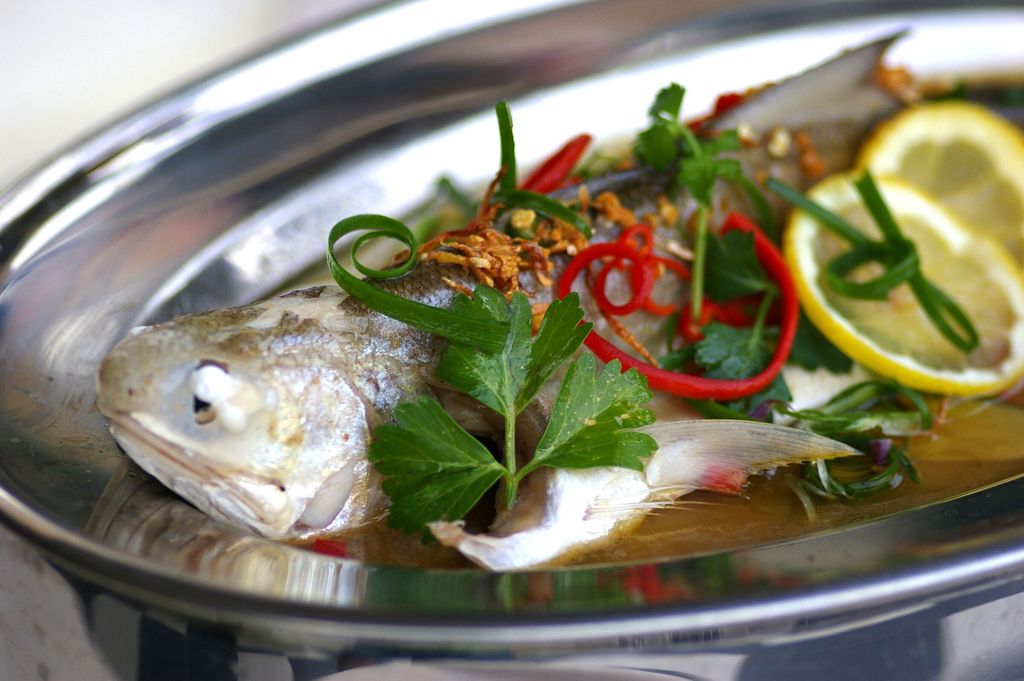 Steamed-Fish-in-Tangy-Lemon-Sauce