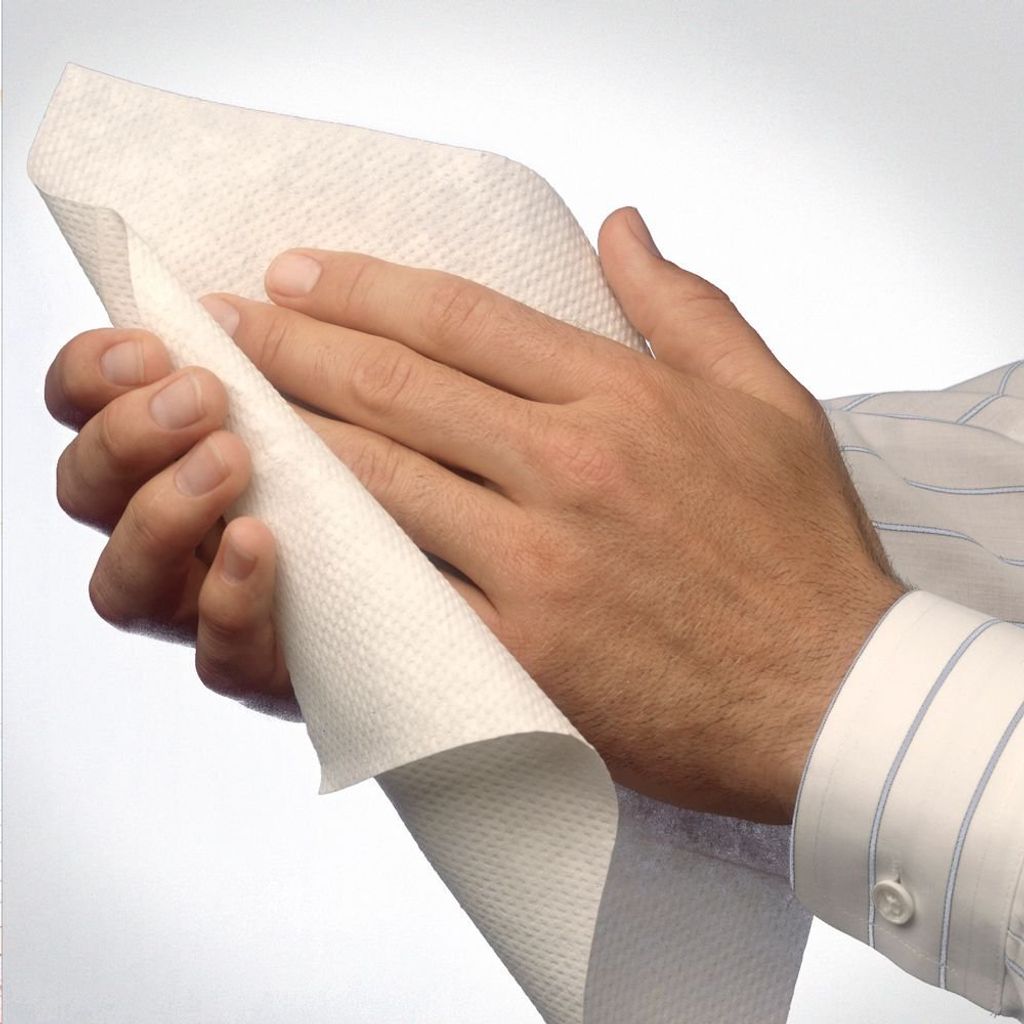 hands-drying-w-paper-towel