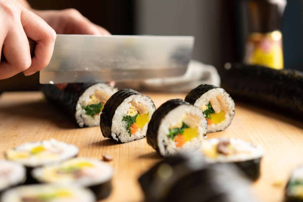 kimbap-rolling-step12