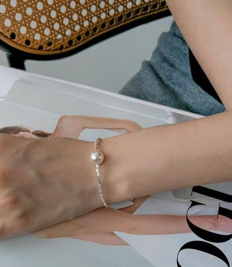 1e12e891-3ccb-4bdf-abcf-7294596dce8e