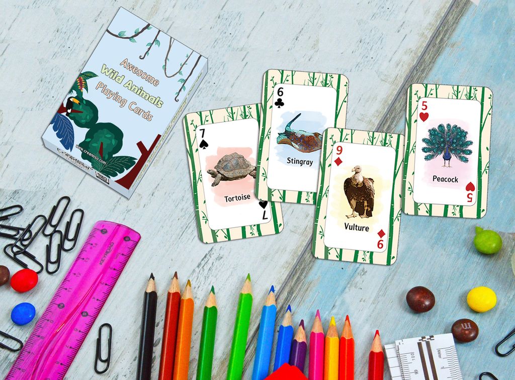 CNSBC4003_zmock up 6_Awesome Wild Animals Playing Cards