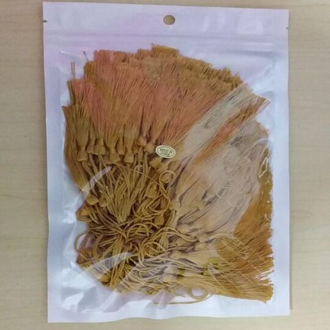 Creanoso_Bookmark_Tassels_Gold100_1024x1024_2x_6864762e-0f0f-4283-8e6b-608c6a6e42b8_1024x1024@2x